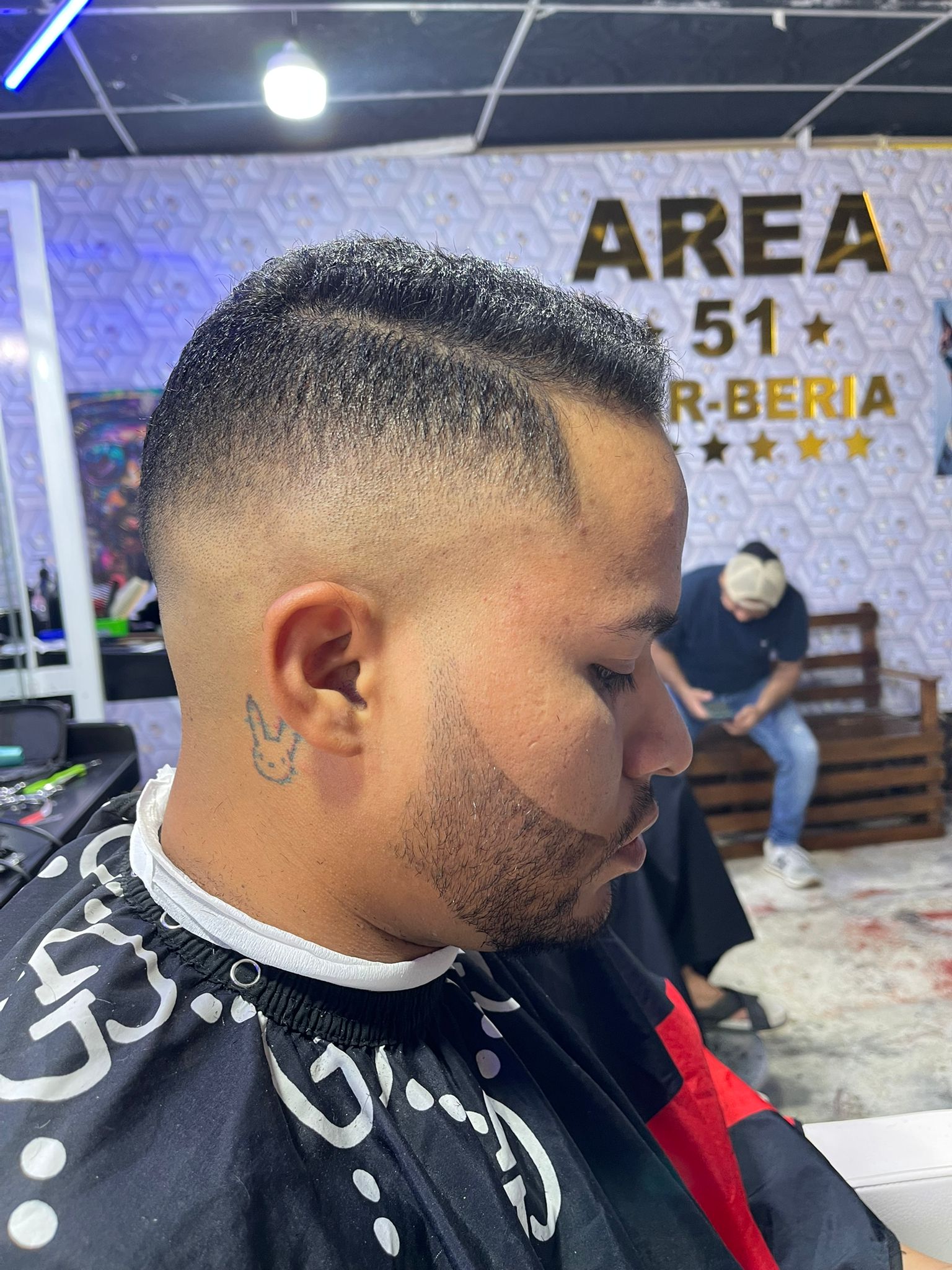 Look Extraterrestre + BARBADOS